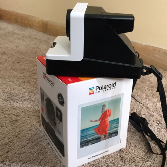 One step 2 vintage Polaroid camera. - Picture 3 of 6